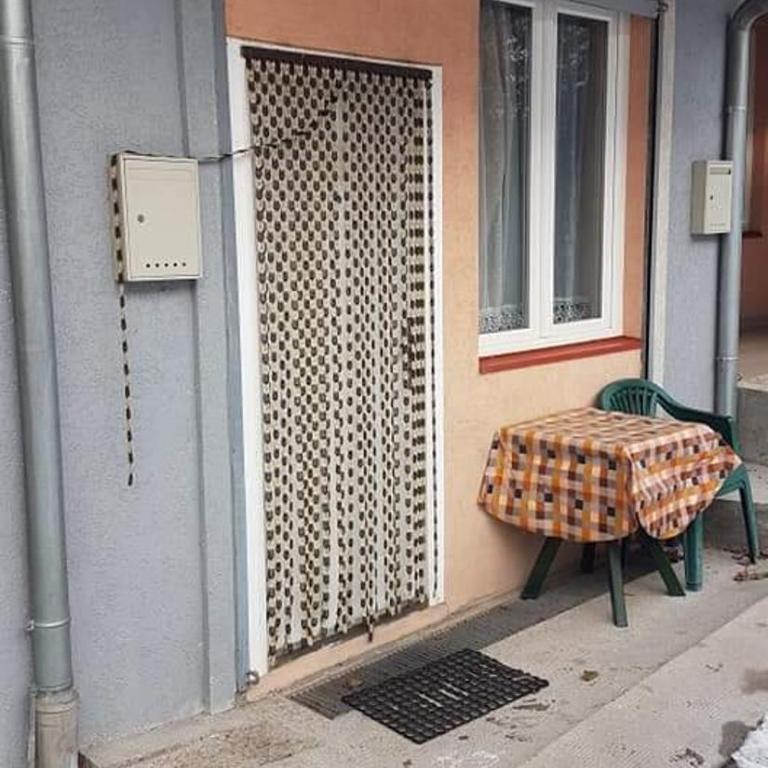 Mladenović smeštaj - Apartman sa 1 Spavaćom Sobom - 7