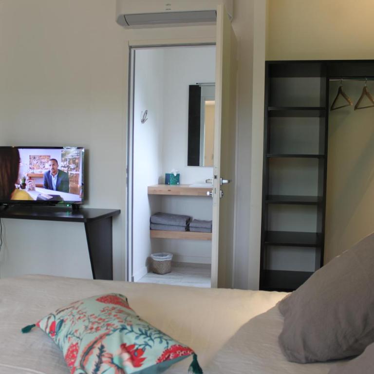 Bread et Couette - Chambre Double avec Balcon - 8
