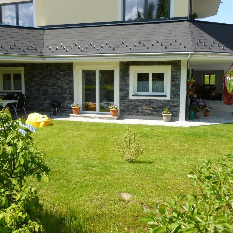 Ferienwohnung Bergblick - Two-Bedroom Apartment with Terrace - 30
