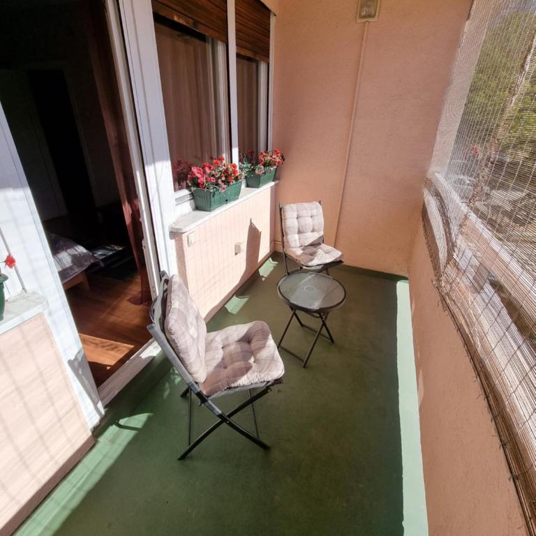 Large, Spacious Apartment Voždovac - Apartman sa 2 Spavaće Sobe - 2