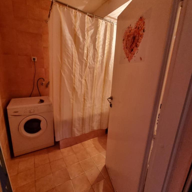 Large, Spacious Apartment Voždovac - Apartman sa 2 Spavaće Sobe - 13