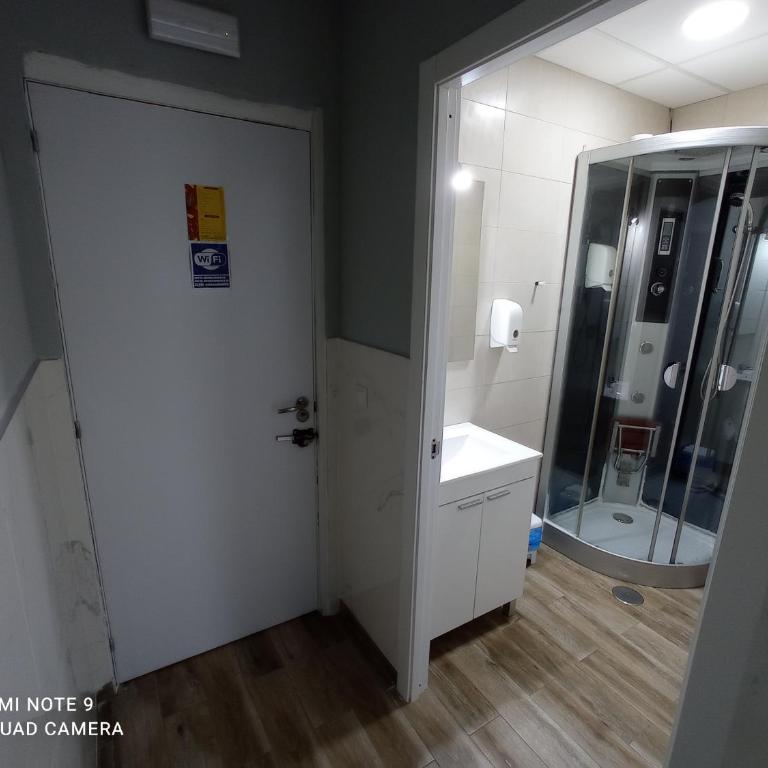 Hostal Avenida Andalucia - Solo Adultos - Habitación Doble con vistas a la piscina - 2