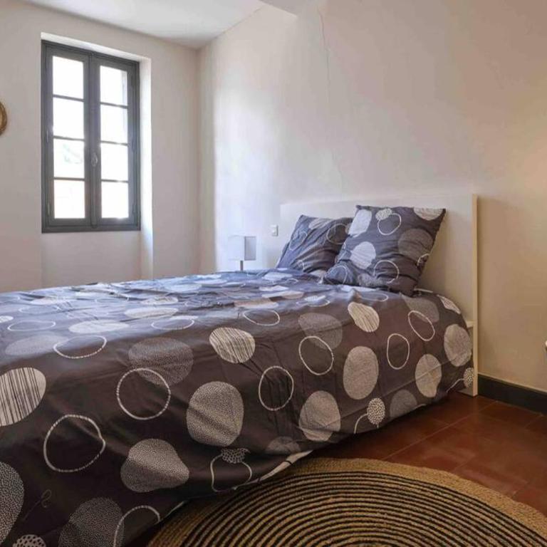 CENTRE VILLE Appartement 75m2, avec 3 chambres - Three-Bedroom Apartment - 10