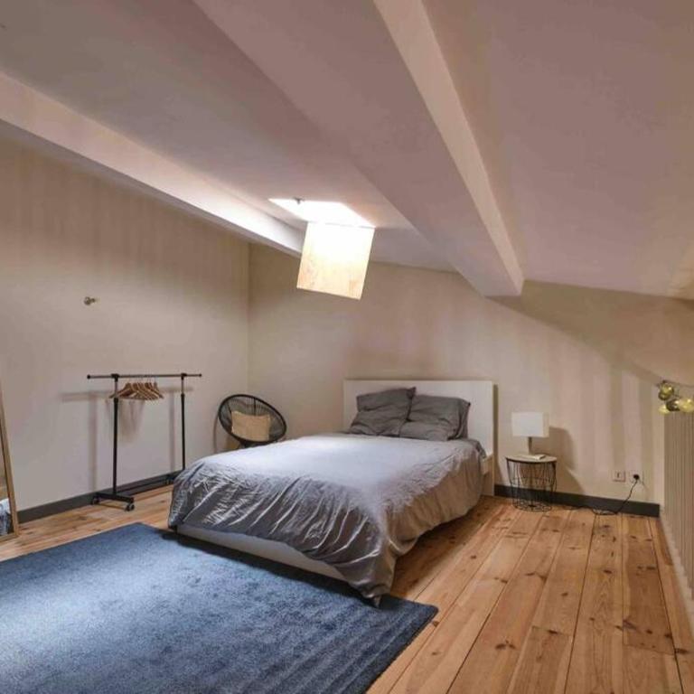 CENTRE VILLE Appartement 75m2, avec 3 chambres - Three-Bedroom Apartment - 9