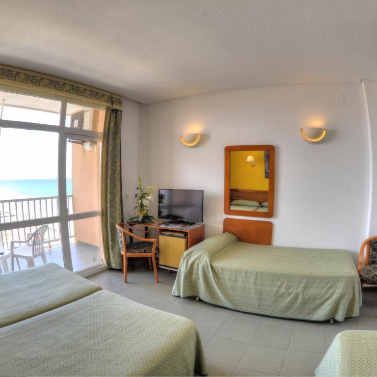 Hotel & Spa Entremares - Habitación Doble con 2 camas supletorias (2 adultos y 2 niños) - 2
