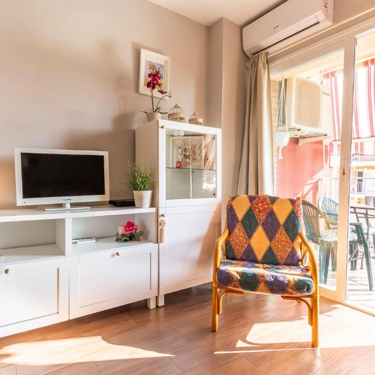 Beautiful Apartment In Benalmadena - Apartamento de 1 dormitorio - 4