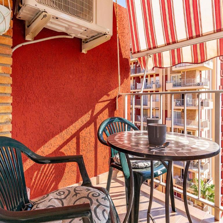 Beautiful Apartment In Benalmadena - Apartamento de 1 dormitorio - 14