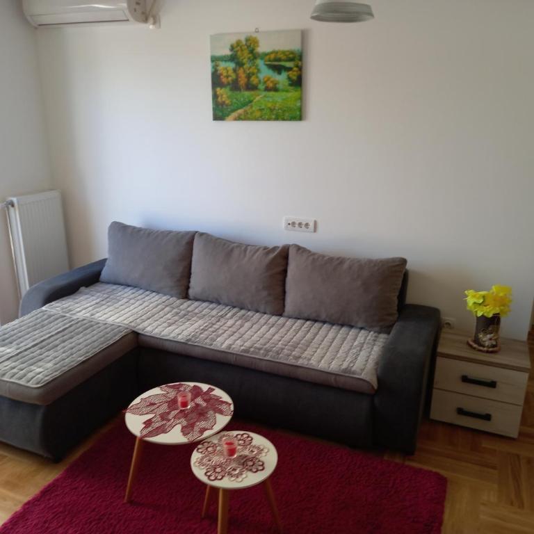 Leonora & Free Parking - One-Bedroom Apartment - 1