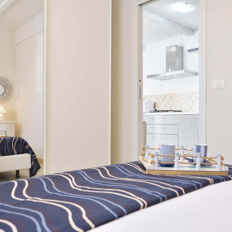 CASA con ACCESSO AL MARE - Apartment - 81