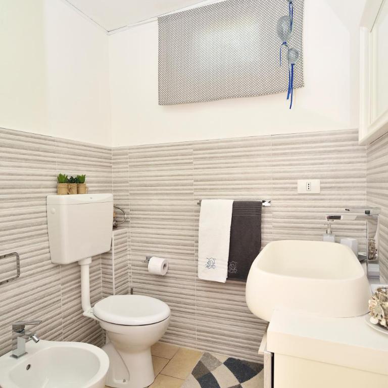 CASA con ACCESSO AL MARE - Apartment - 89