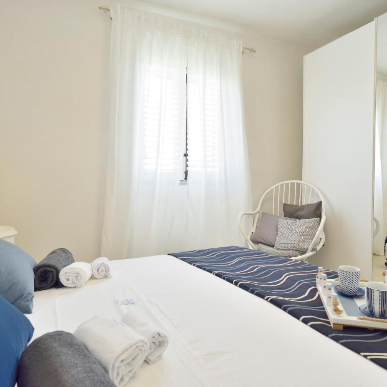 CASA con ACCESSO AL MARE - Apartment - 98