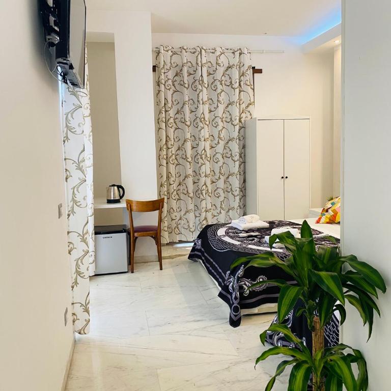 Santa Maria Accommodation - Deluxe Quadruple Room - 12