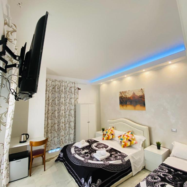 Santa Maria Accommodation - Deluxe Triple Room - 19