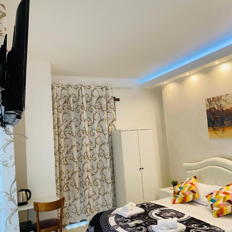 Santa Maria Accommodation - Deluxe Triple Room - 25