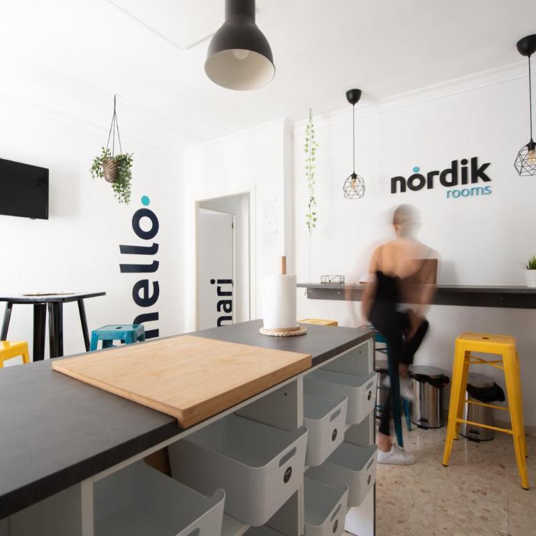 Nordik Rooms Urban - Trinidad "Copenhague" - Habitación Deluxe - 1 cama grande - 28