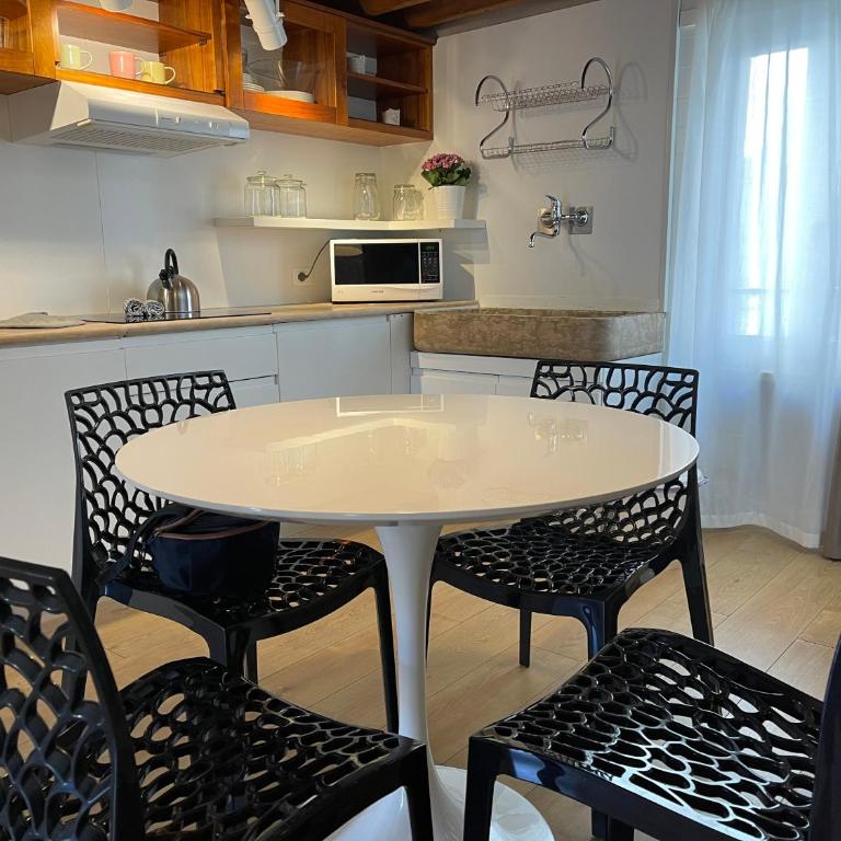 Domus Suites Verona - Appartamentino su 2 Livelli - 14
