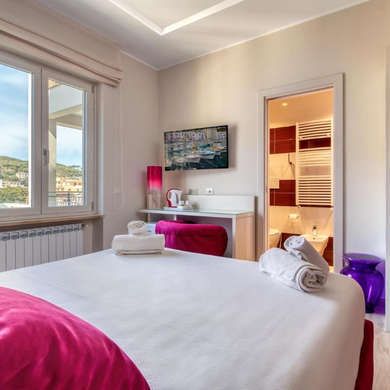 Tiffany Suites - Camera Matrimoniale - 3
