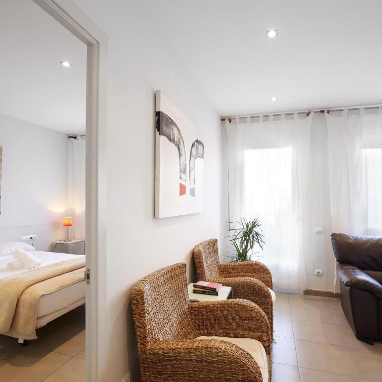 Apartamentos Calvet - Two-Bedroom Superior Apartment - 9