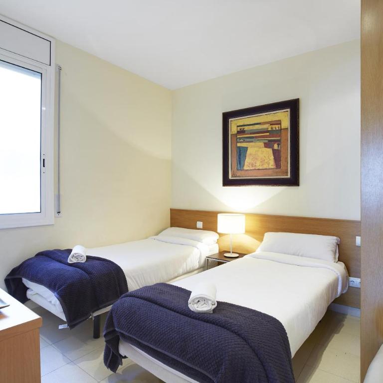 Apartamentos Calvet - Two-Bedroom Superior Apartment - 2