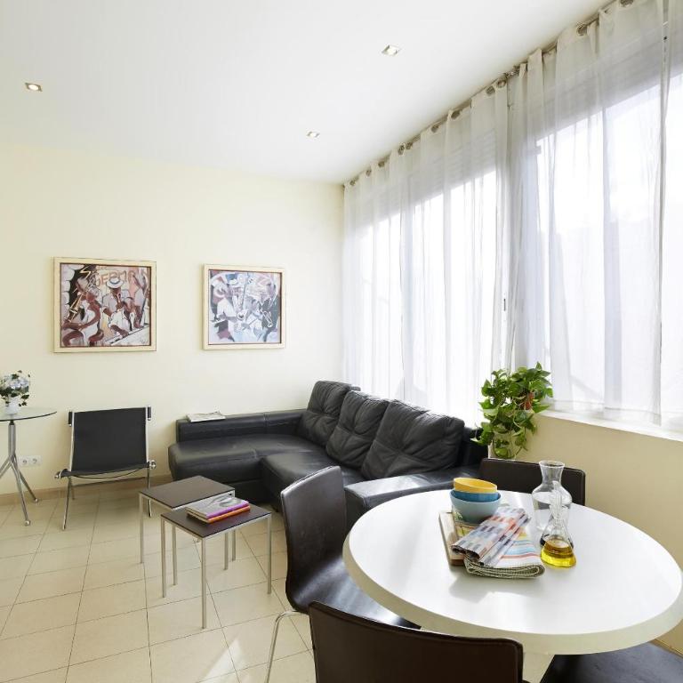 Apartamentos Calvet - Two-Bedroom Superior Apartment - 5