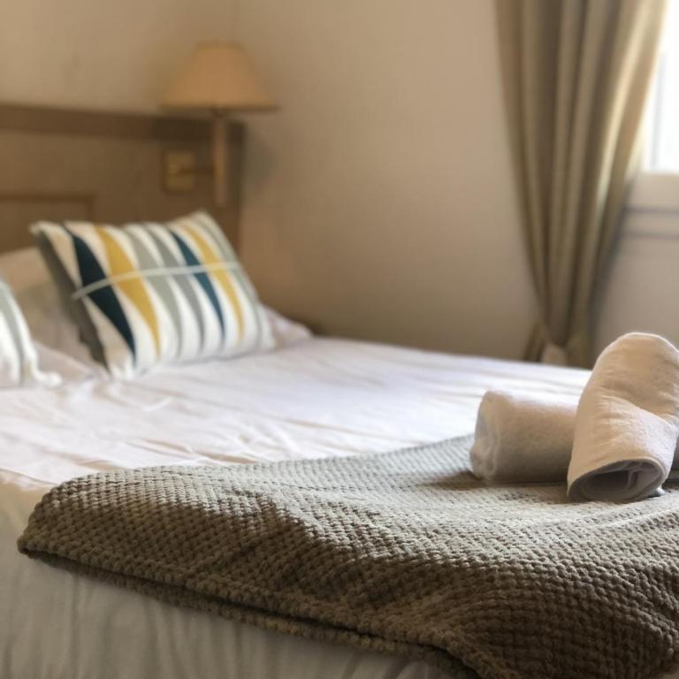 Logis Hôtels La Bastide des Golfs - Chambre Simple - 7