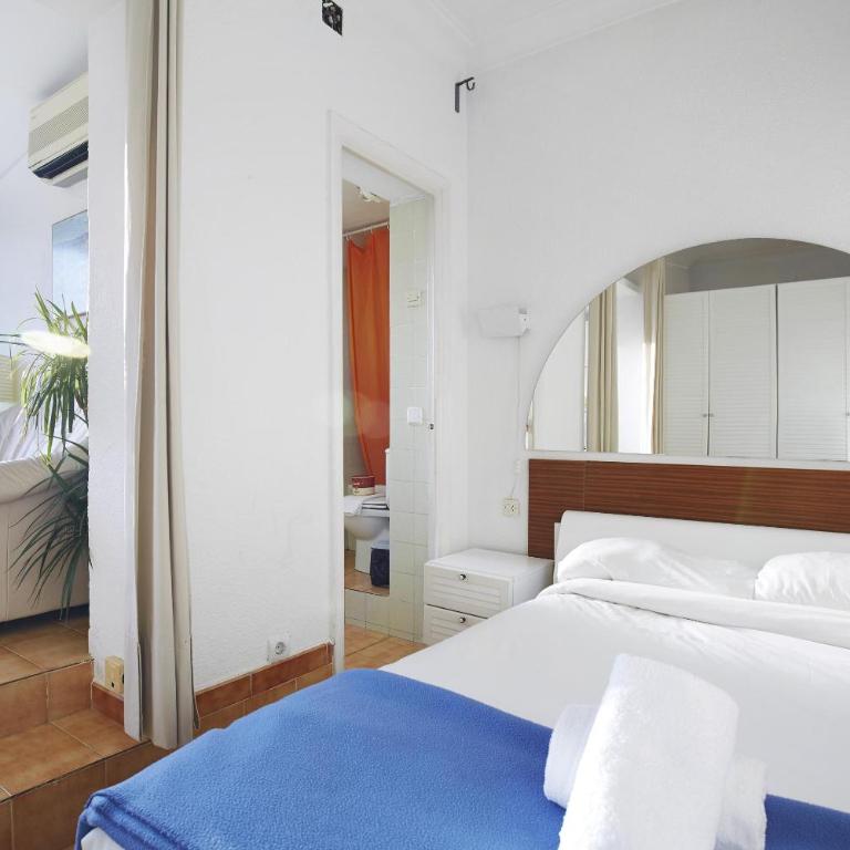Apartamentos Calvet - One-bedroom Loft Apartment - 3