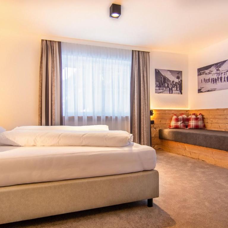 Hotel Garni Waldschlössl - Doppelzimmer mit Balkon - 2