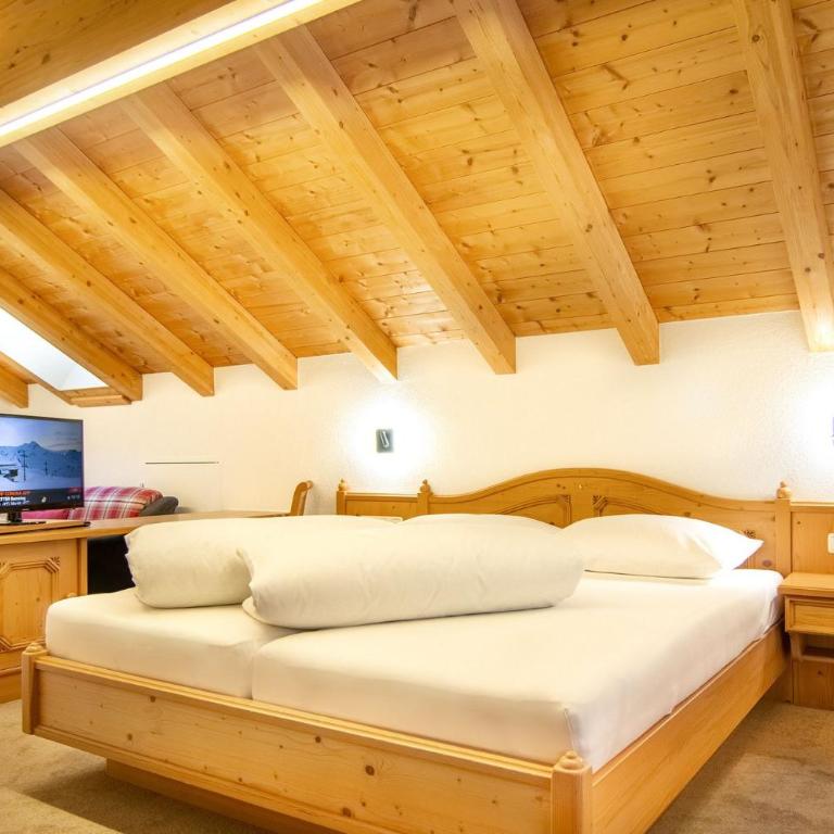 Hotel Garni Waldschlössl - Doppelzimmer Plus mit Balkon - 3