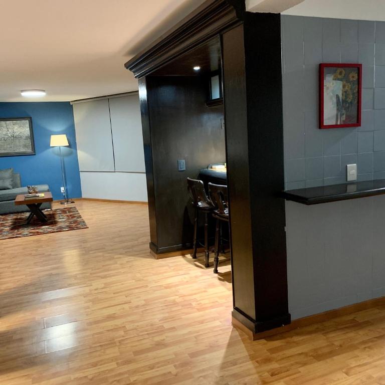 Super Departamento a 3 cuadras de Expo Guadalajara - Three-Bedroom Apartment - 7