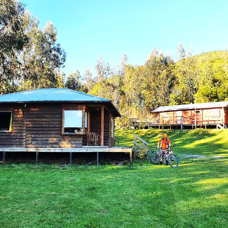 Cabañas Cerro Colorado Lago Colbún - Cottage with Garden View - 1
