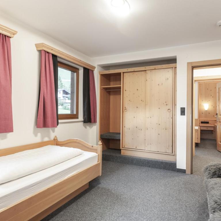 first mountain Hotel Ötztal - Familienzimmer (2 Erwachsene + 2 Kinder) - 3