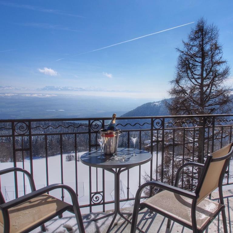 Grand Hôtel des Rasses & Wellness - Double Room with Mountain View - 3
