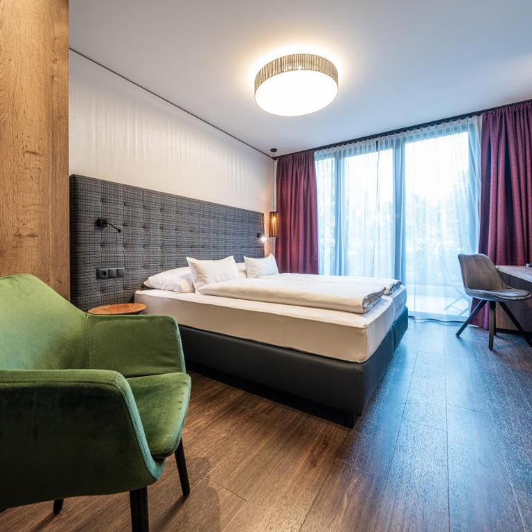 Rufi's Hotel Innsbruck - Doppelzimmer mit Terrasse - 4