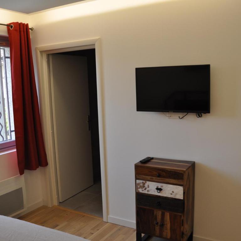 Chambres d'hôtes sous l'olivier - Chambre Double Deluxe avec Baignoire - 4