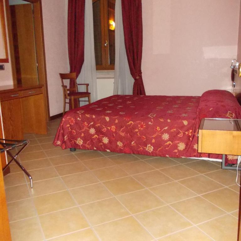 Albergo Le Piante - Camera Matrimoniale/Doppia con Letti Singoli - 8