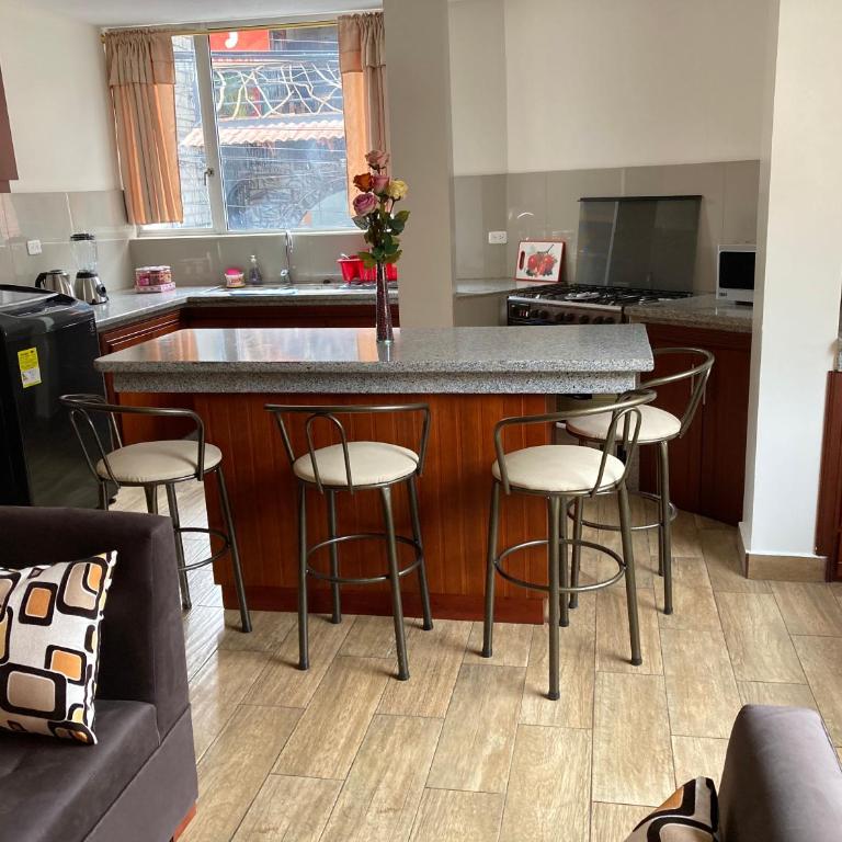 Panchi´s House - Three-Bedroom Apartment - 2