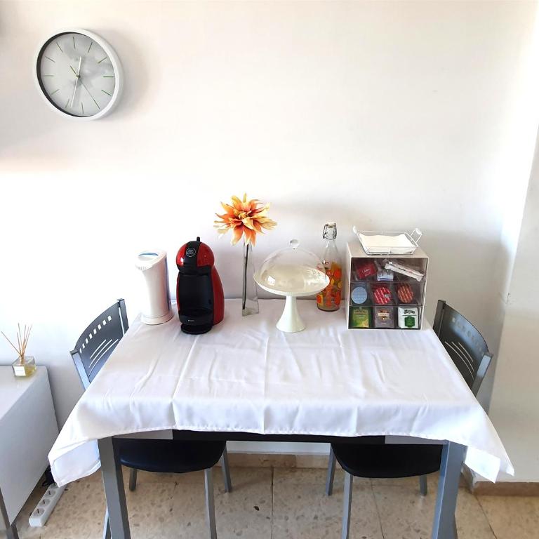 Beachfront Studio Apartment Marbella center Neptuno building Tenth Floor - Estudio - 5