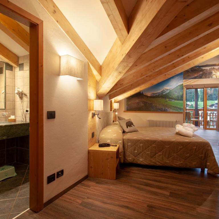 Resort Dolce Casa - Family & Spa Hotel - Camera Familiare con Vista Montagna - 1