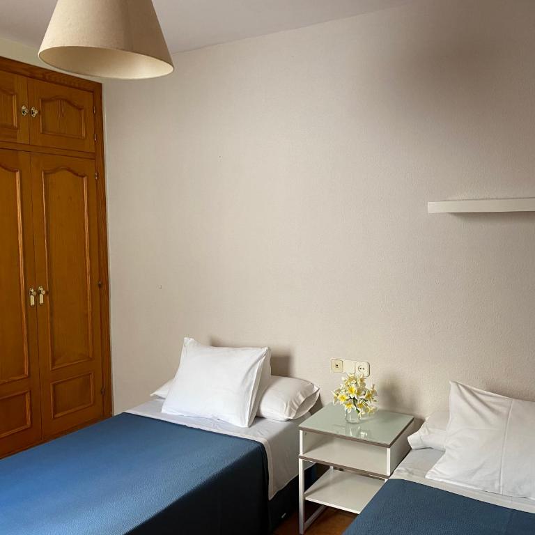 Hostal Moscatel - Twin Room - 2