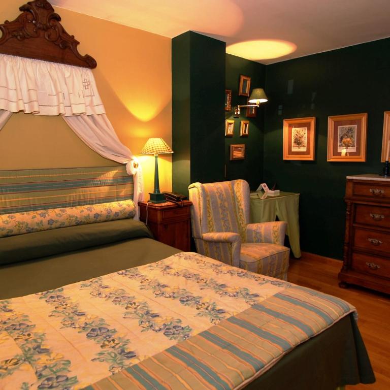 Hotel Almud - Chambre Double ou Lits Jumeaux - 3