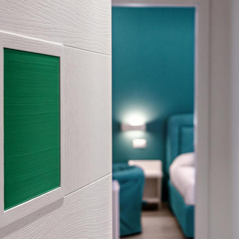 Tiffany Suites - Camera Matrimoniale Deluxe - 12