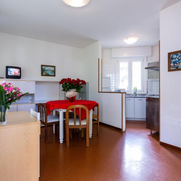 Villa Lucilla - Appartamento con 2 Camere da Letto - 76