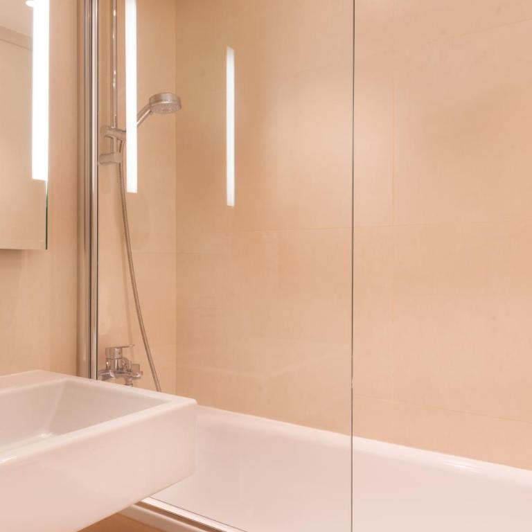 Maison Axel Opéra Paris - Chambre Double ou Lits Jumeaux Supérieure - 12