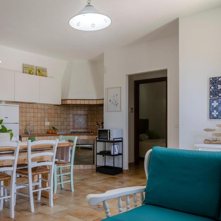 Villa la Tonnara CaseSicule, Private Villa far 50 m from the Sand Beach - Casa Vacanze con 3 Camere da Letto - 4