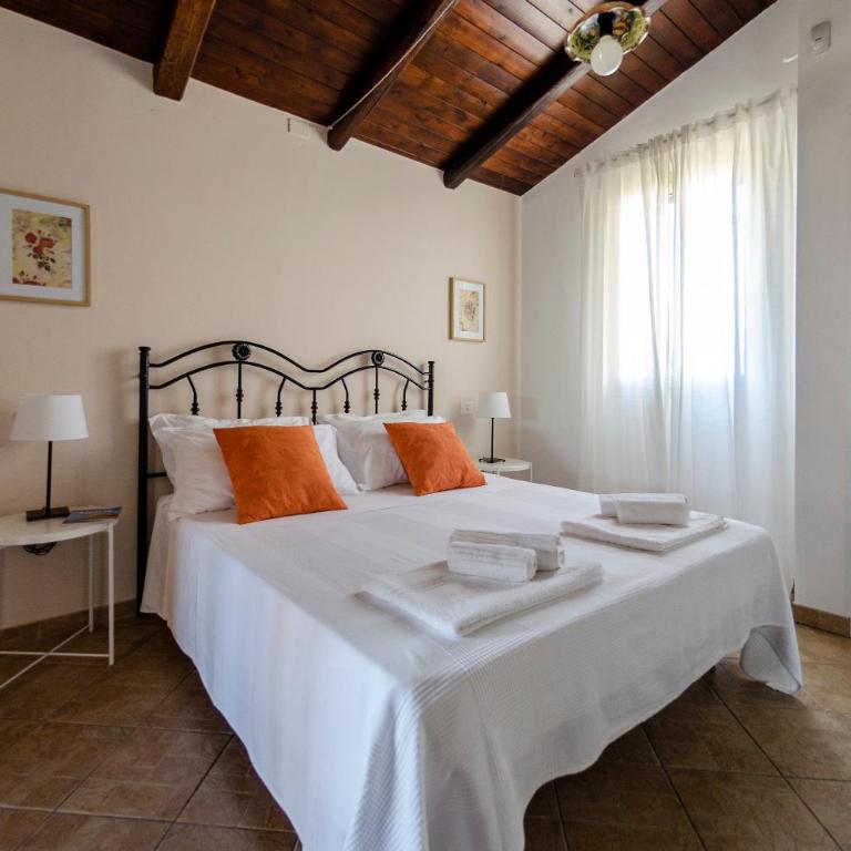 Villa la Tonnara CaseSicule, Private Villa far 50 m from the Sand Beach - Casa Vacanze con 3 Camere da Letto - 24