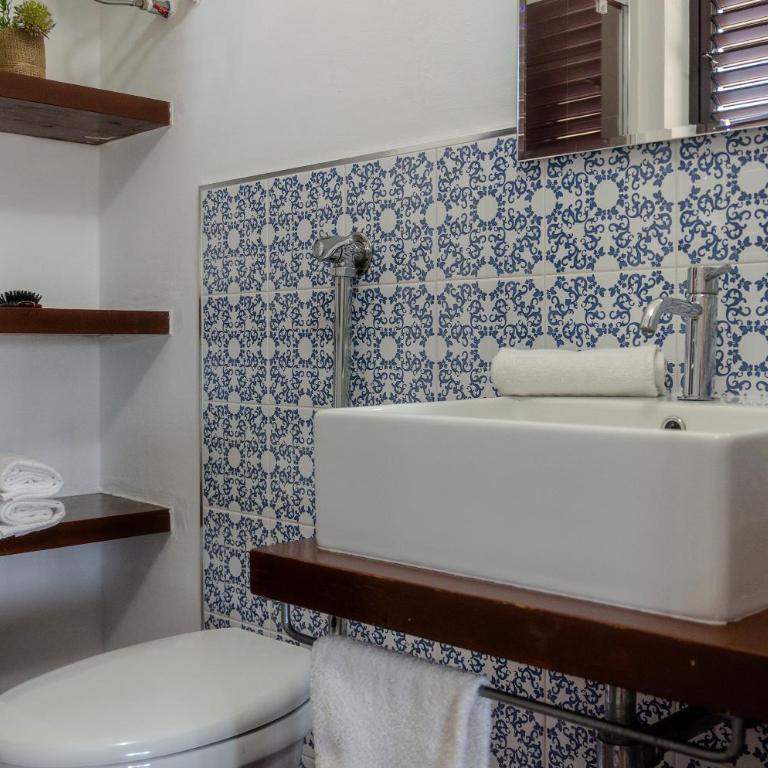 Villa la Tonnara CaseSicule, Private Villa far 50 m from the Sand Beach - Casa Vacanze con 3 Camere da Letto - 60