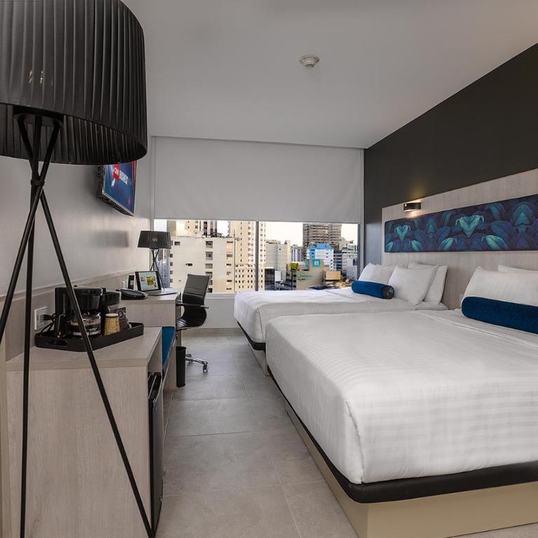 DoubleTree by Hilton Guayaquil - Queen Room with Two Queen Beds with Guayaquil View - Premium Floor - 8