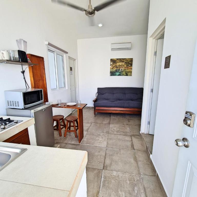 Playa Nah - Family Room - 7