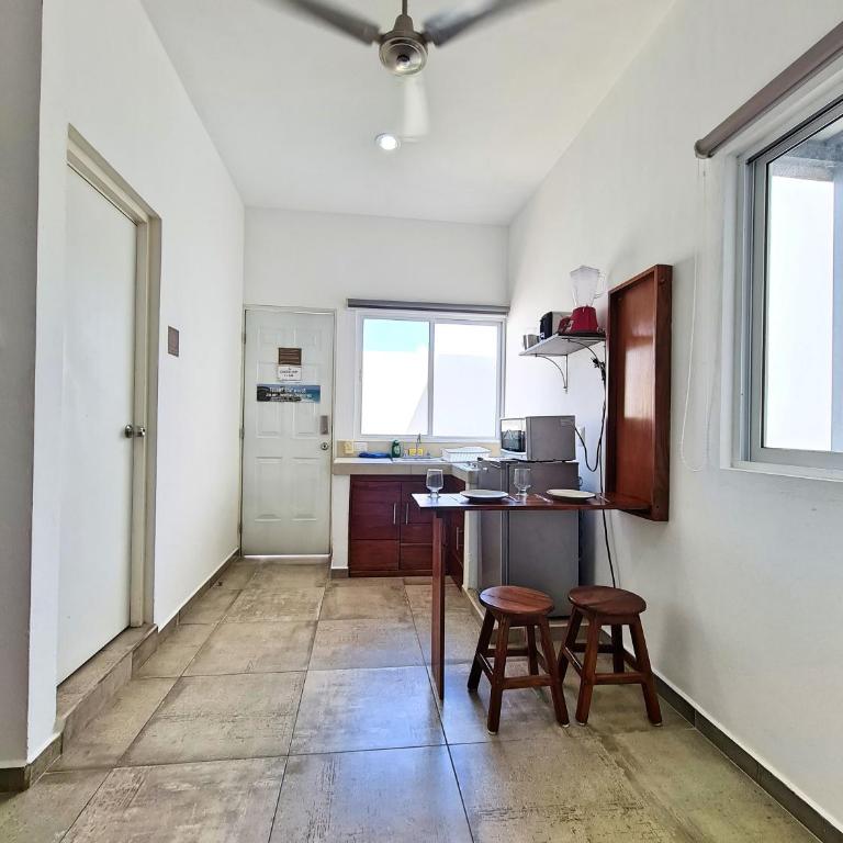 Playa Nah - Family Room - 1