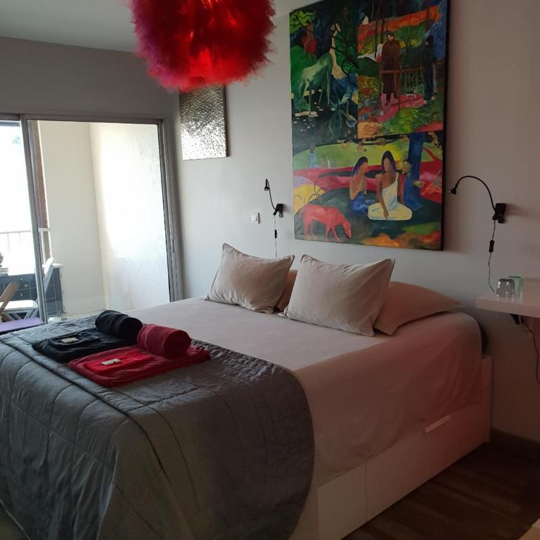 1 Chambre, 1 P'tit dèj', 1 Sourire - Chambre Double avec Salle de Bains Privative et Loggia - 25